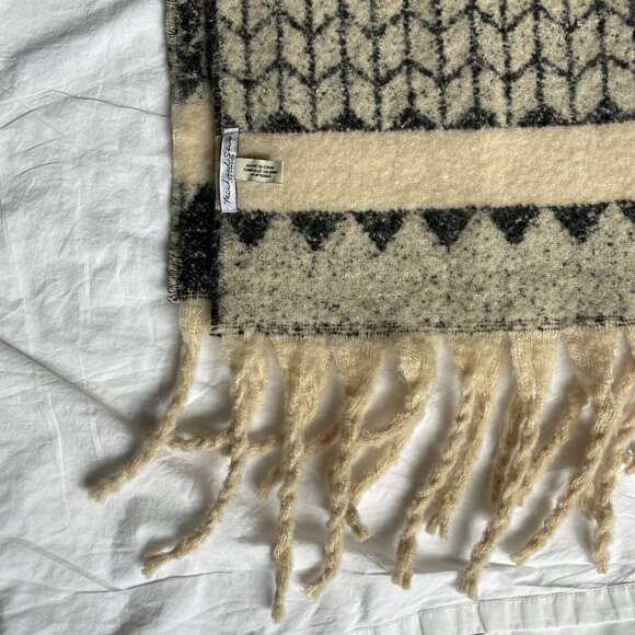 Michael Stars Scarf - Picture 5 of 6